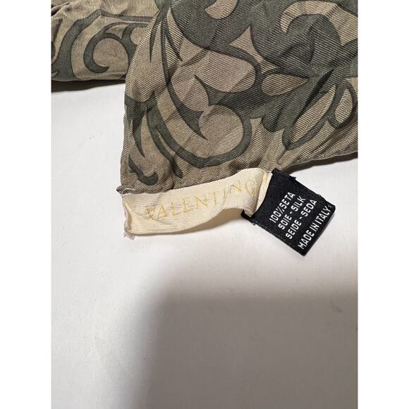 Valentino Khaki Green 100% Silk Scarf 34" x 32" Made in Italy - Picture 4 of 7